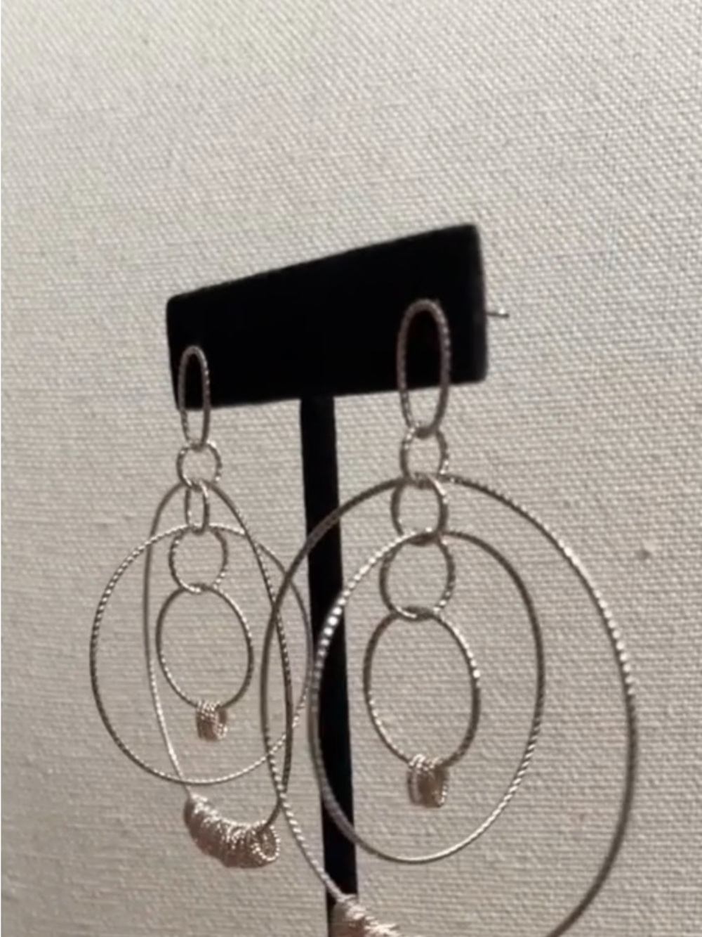 💥 HOT SALE 💥 .925 stamped Sexy & a “Rare Find” Dangling earrings Made in Italy
